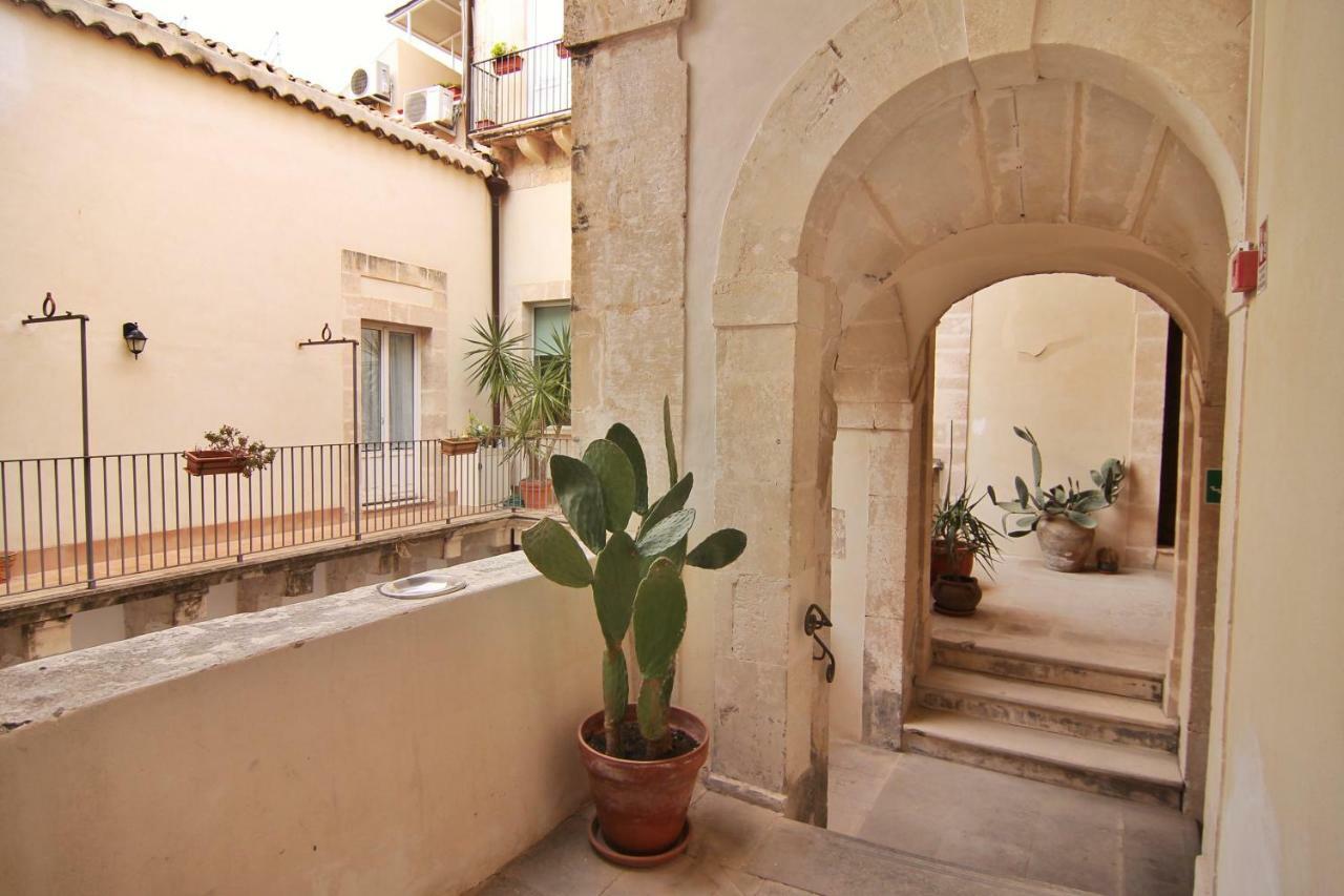 Incantevole Appartamento In Palazzo Storico Ortigia Syracuse Exterior foto